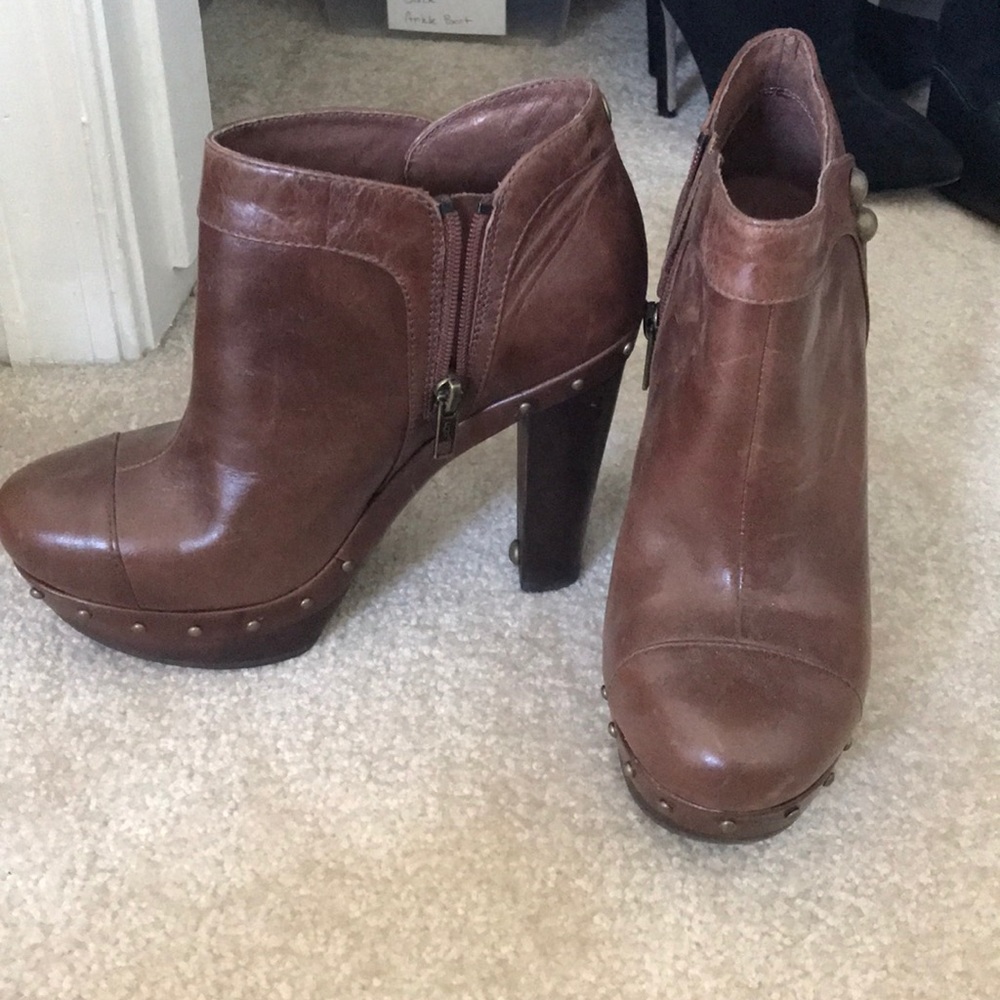 Ankle boots